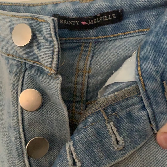 Brandy Melville Distressed Boyfriend Jeans - Picture 4 of 4